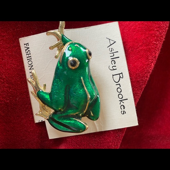 Ashley Brooks Jewelry - Brooch